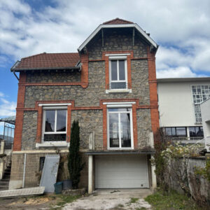 Fenêtres, volets roulants et porte d'entrée à Unieux