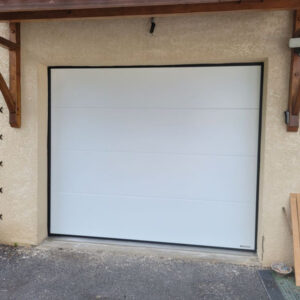 Installation d'une porte de garage à Bas en Basset